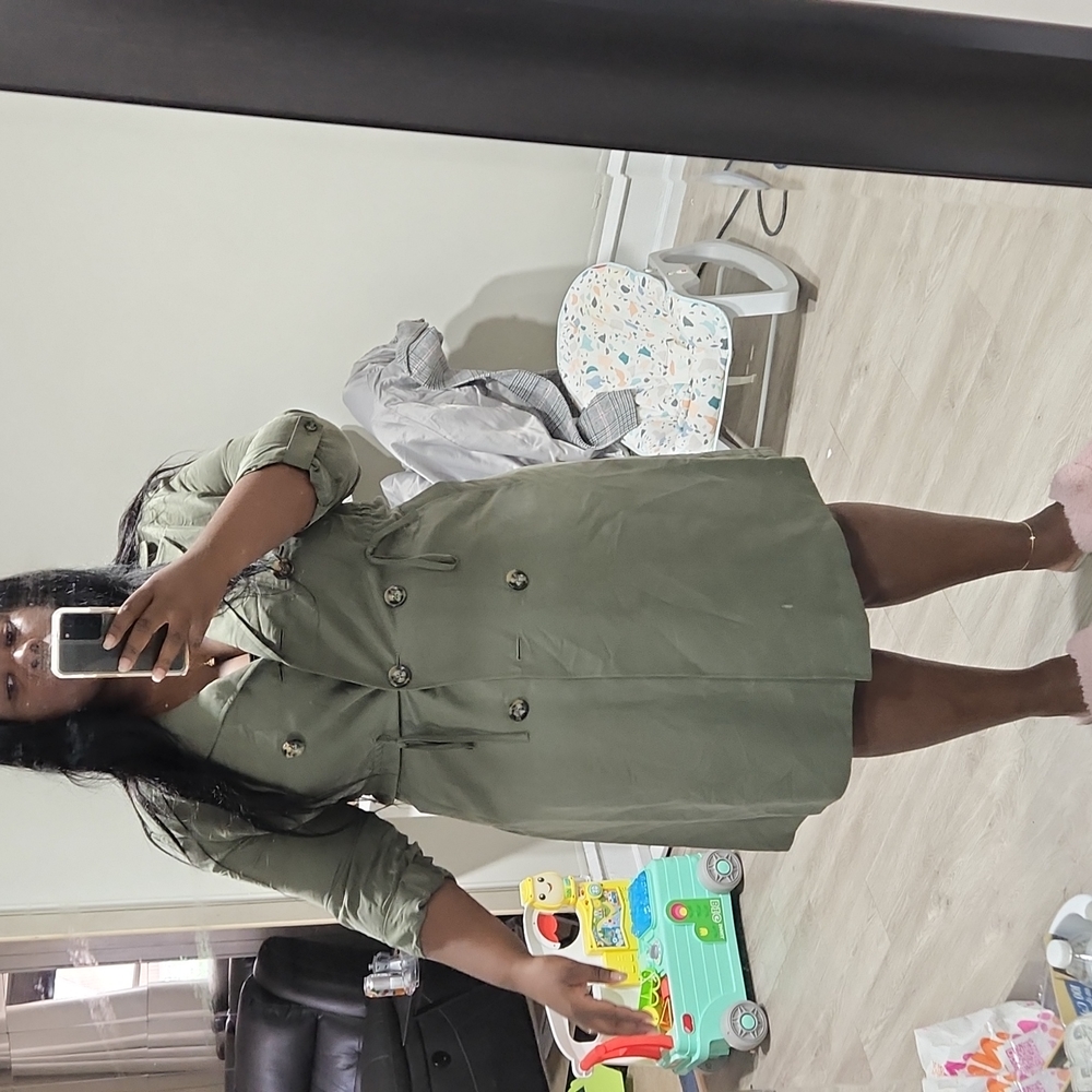 Green Express trench coat